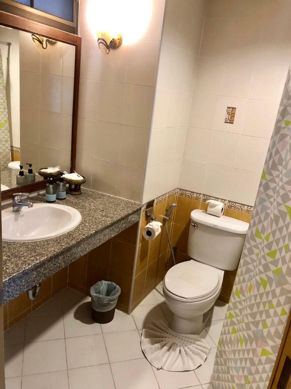 Ban Tyrol Hotel Patong ภายนอก รูปภาพ